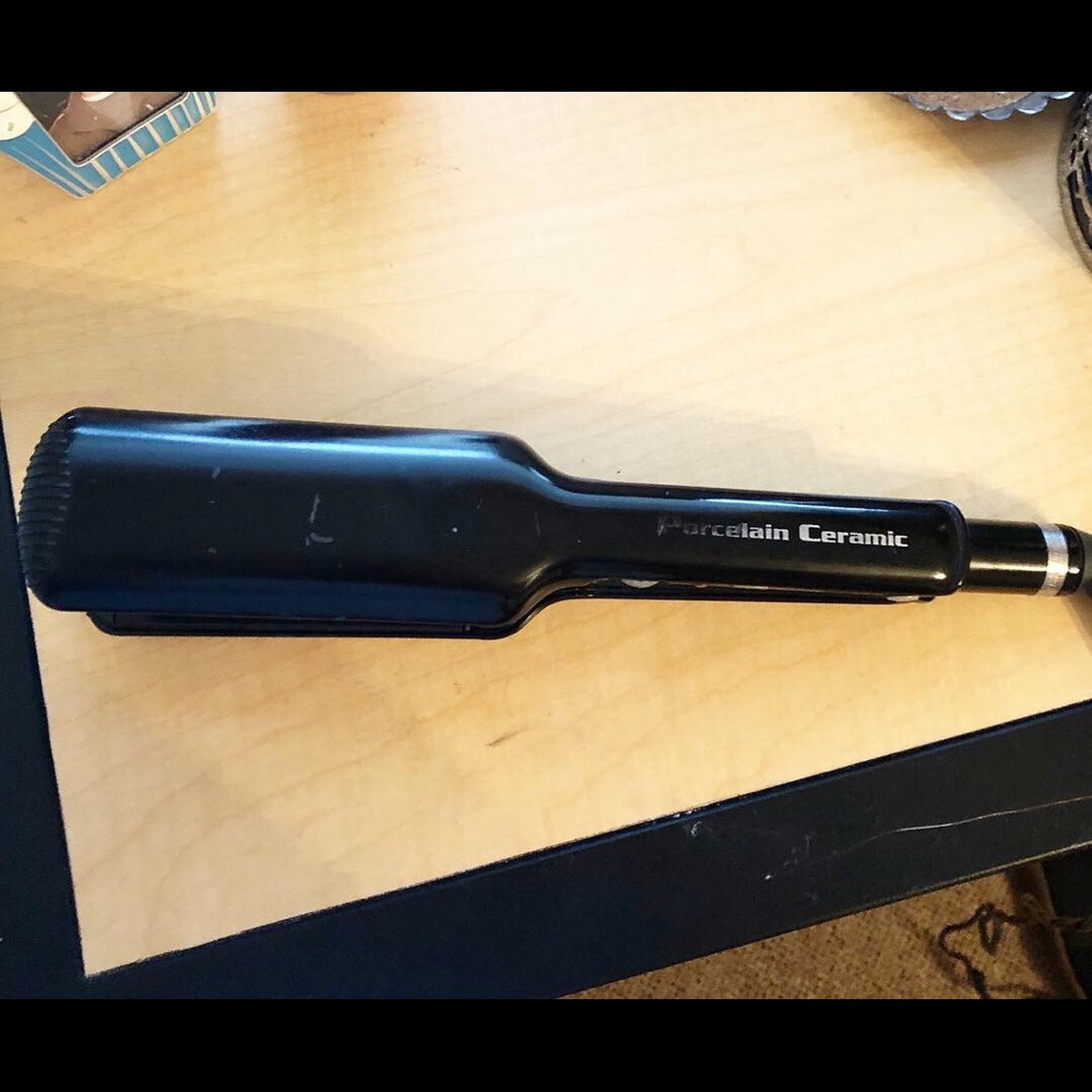 Babyliss Pro Porcelain Ceramic Straightener